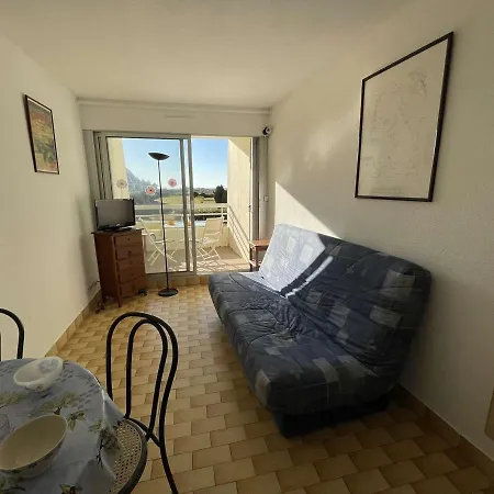 Apartment 4 Couchages Avec Terrasse Et Parking Prive, Acces Direct - Port Camargue - Fr-1-250-245 *